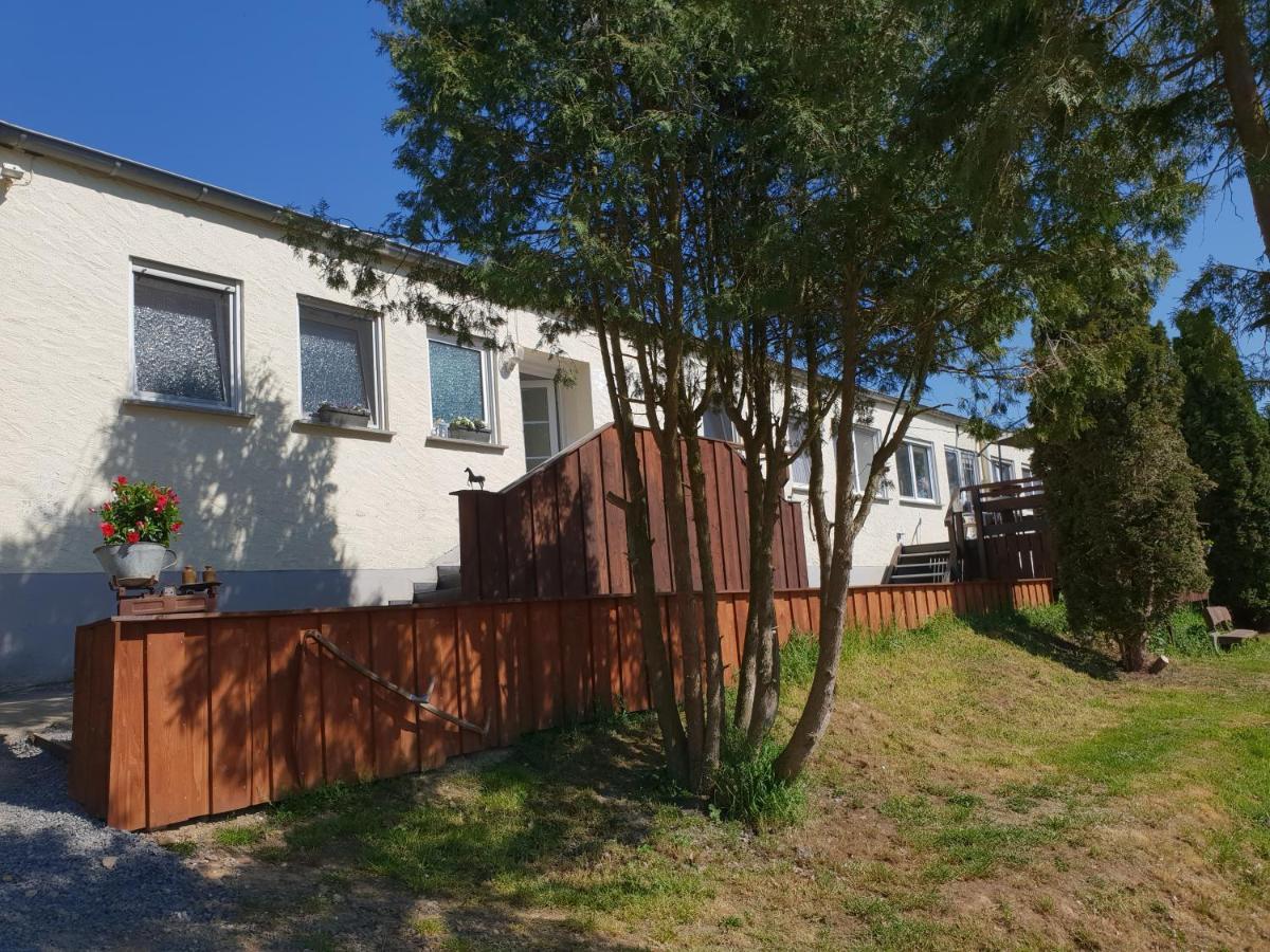 Moderne Ferienwohnung Black Beauty Auf Idyllischem Reiterhof Naehe Burg Eltz Münstermaifeld Dış mekan fotoğraf